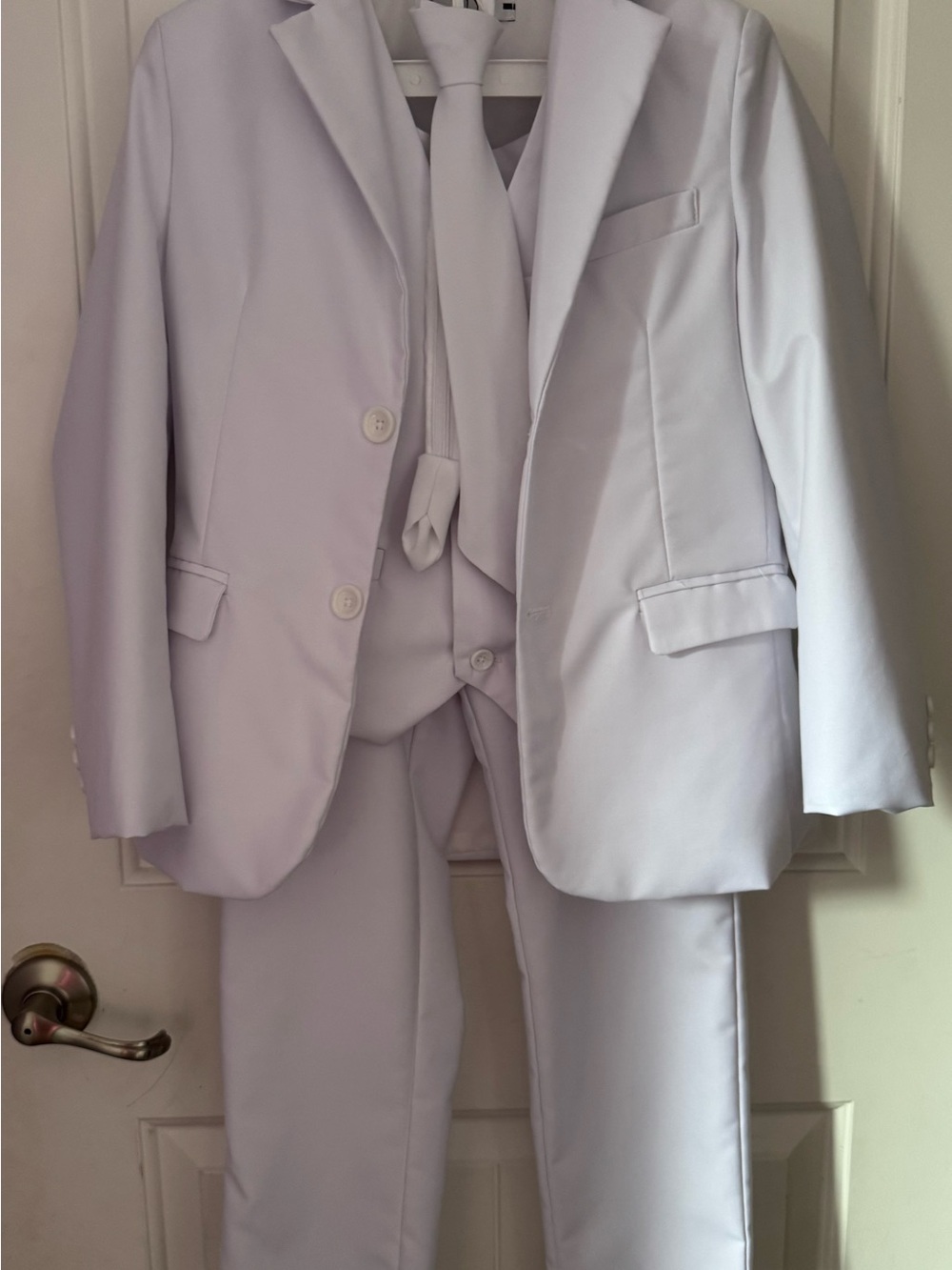 Amazon Essentials Light Lavender Men's Suit Jacket, Vest & Tie